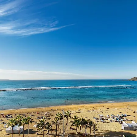 Beachfront Stunning Views Apartment *